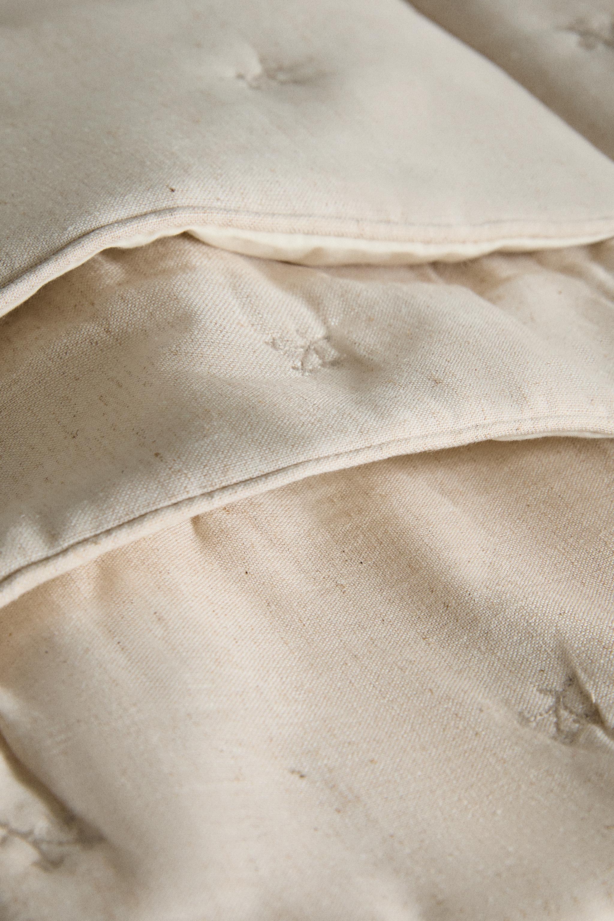 EMBROIDERED CRIB ORGANIZER